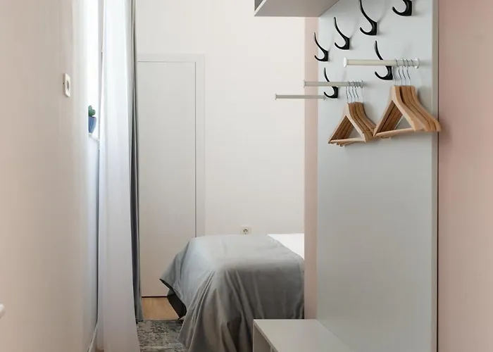 Daire Downtown Is My Place - 4br - Balcony Bükreş