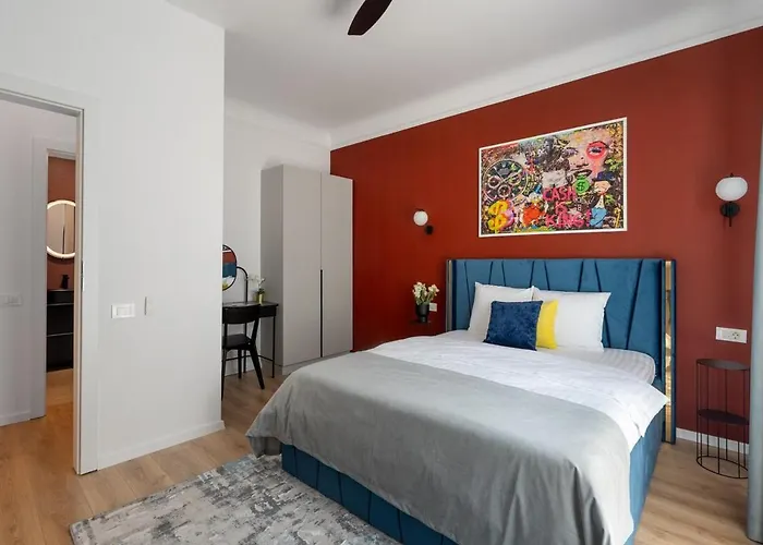 Downtown Is My Place - 4br - Balcony Bükreş