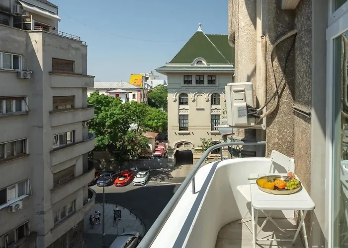 Downtown Is My Place - 4br - Balcony * Bükreş