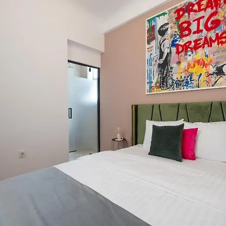 Downtown Is My Place - 4br - Balcony Boekarest