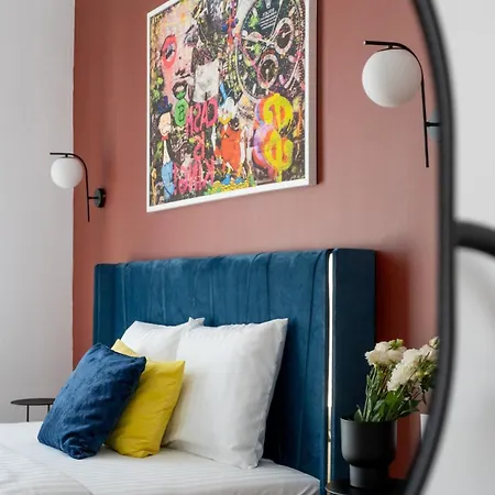 Апартаменты Downtown Is My Place - 4br - Balcony *