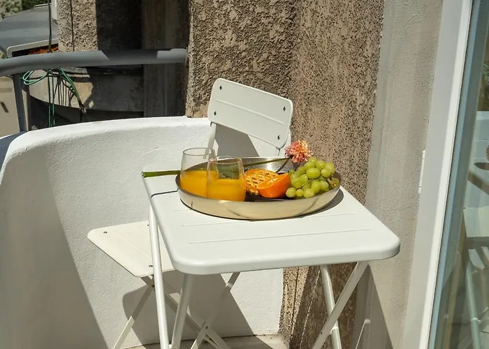 Апартаменти Downtown Is My Place - 4br - Balcony Бухарест