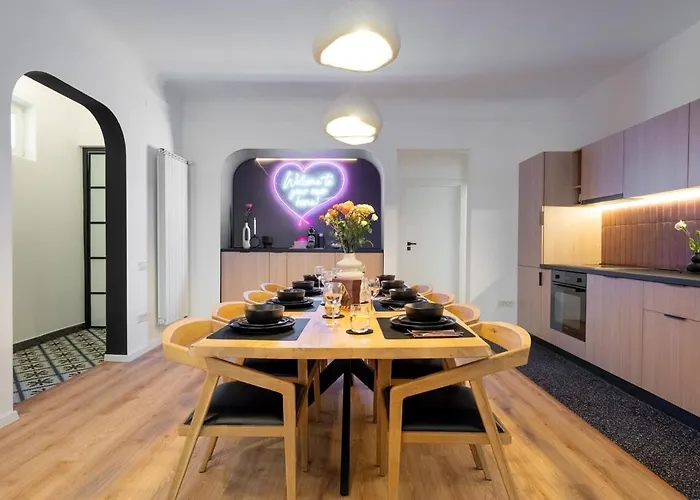 Downtown Is My Place - 4br - Balcony