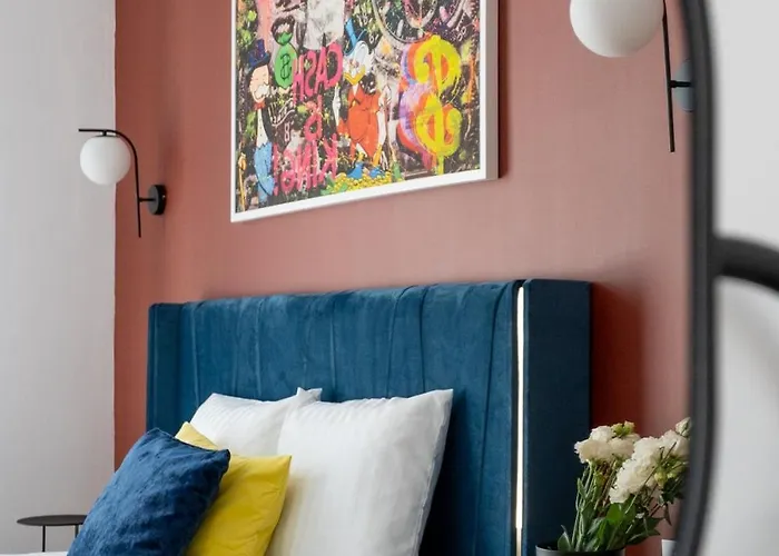 Апартаменти Downtown Is My Place - 4br - Balcony *