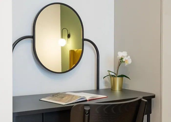 Апартаменти Downtown Is My Place - 4br - Balcony