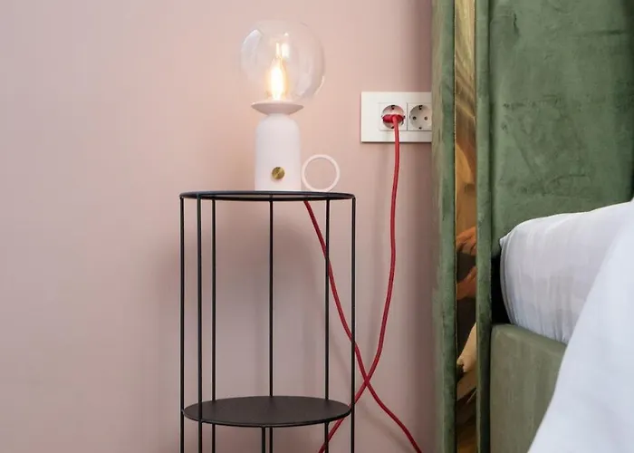 Downtown Is My Place - 4br - Balcony Апартаменти Бухарест