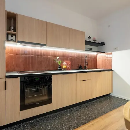 Downtown Is My Place - 4br - Balcony Bukarest