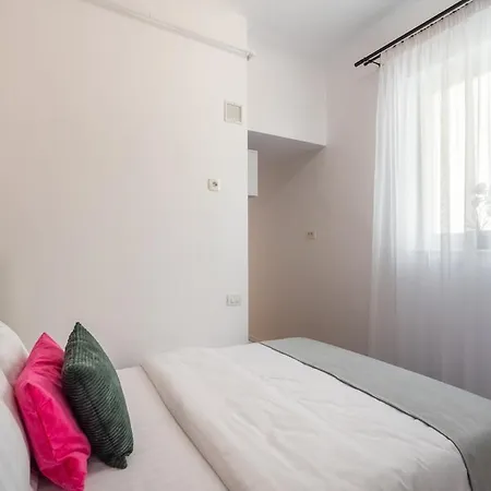 Downtown Is My Place - 4br - Balcony * ブカレスト