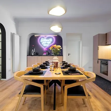 Downtown Is My Place - 4br - Balcony