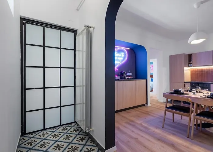 Downtown Is My Place - 4br - Balcony * Bukarest