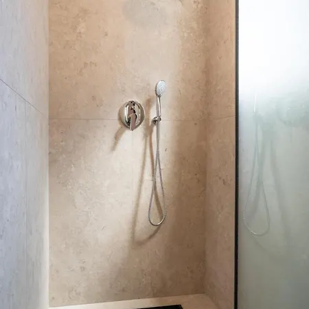 דירה Downtown Is My Place - 4br - Balcony